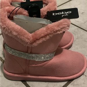 Light pink girls boots size 2 BRAND NEW